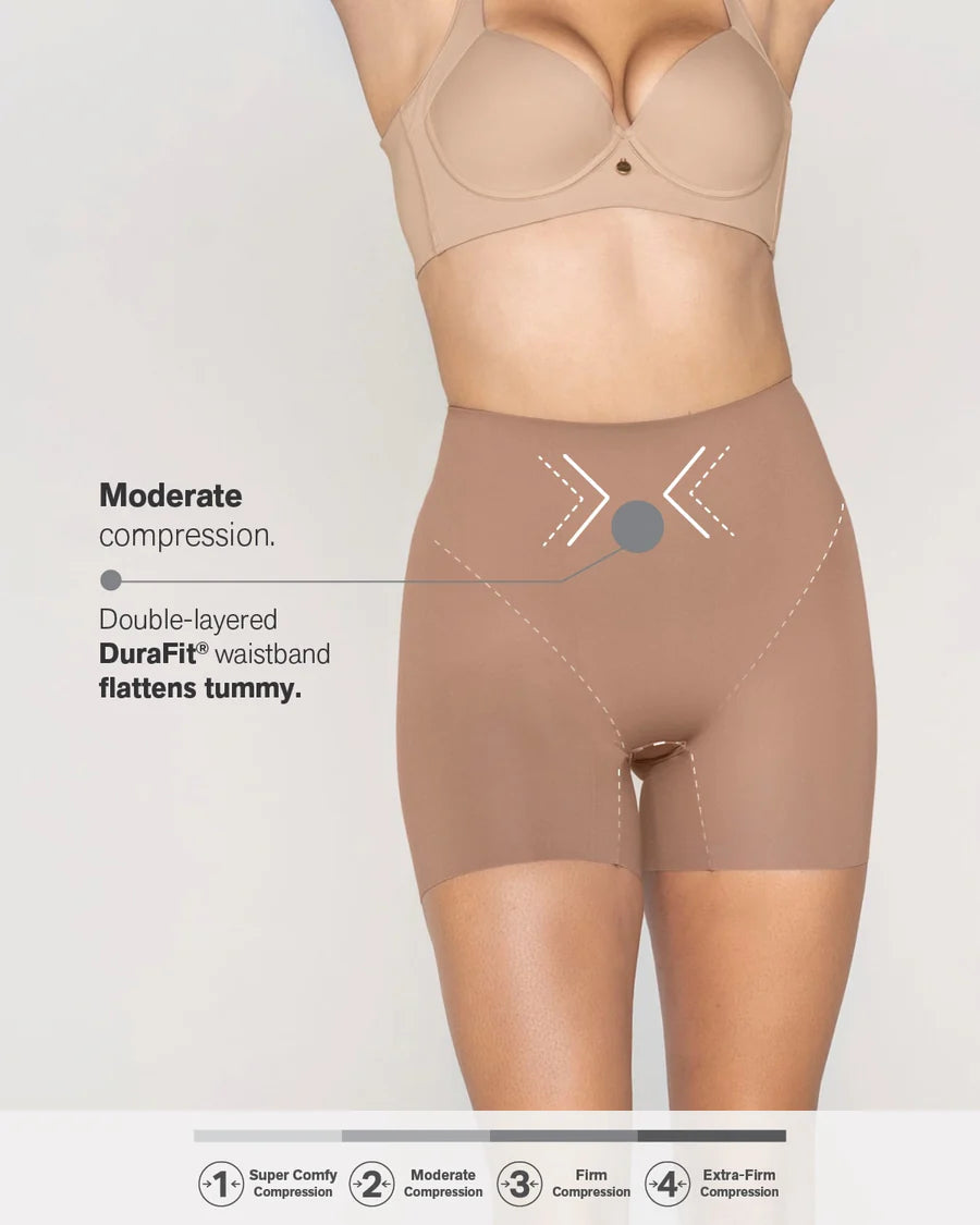 Moldeador de glúteos acolchado indetectable, modelo corto 012899
