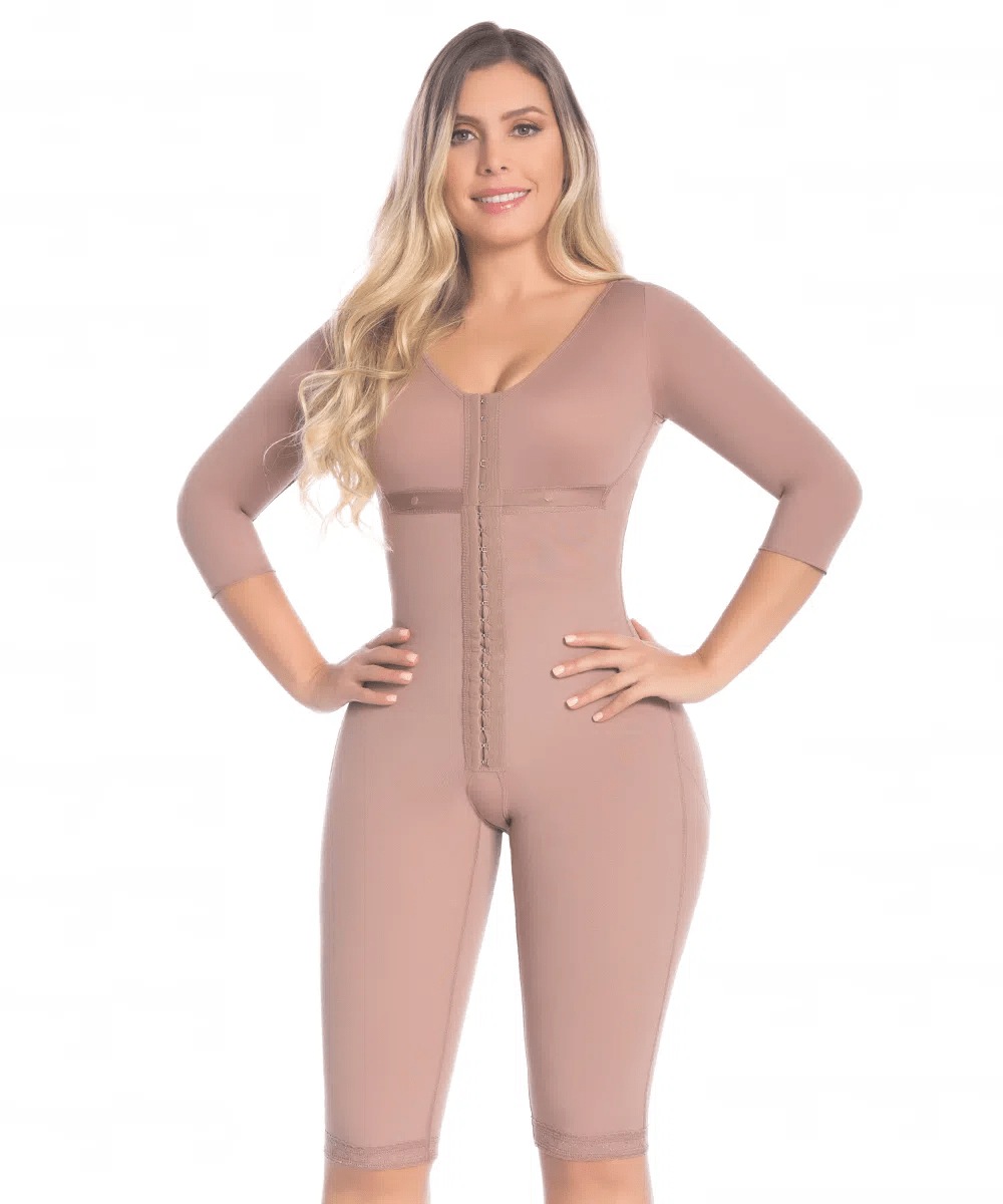 Liposucción BBL Abdominoplastia estilo reloj de arena Caderas anchas Cremallera perineal Postoperatoria y Uso Diario 009347