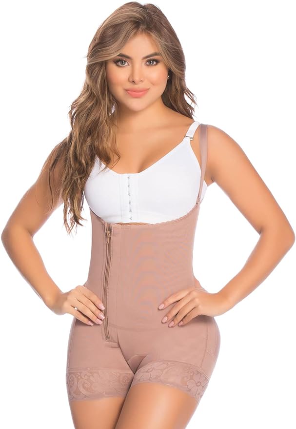Faja con cierre en el lateral para realce de gluteos y uso diario 009068