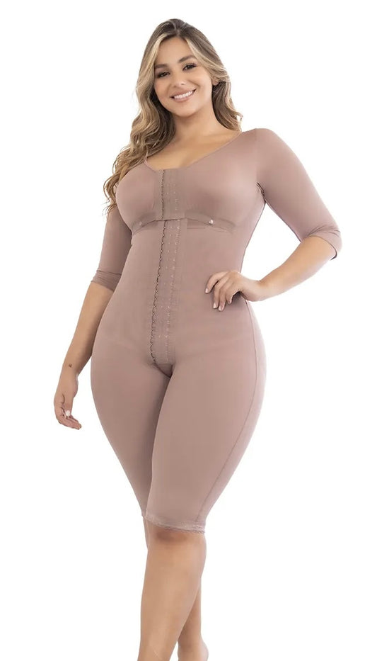 Liposucción BBL Abdominoplastia estilo reloj de arena Caderas anchas Cremallera perineal Postoperatoria y Uso Diario 009347