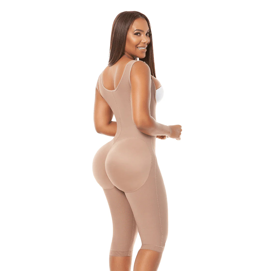 BBL Liposuction Hourglass style with small waist and big hips Post Surgery & Daily Use 3032