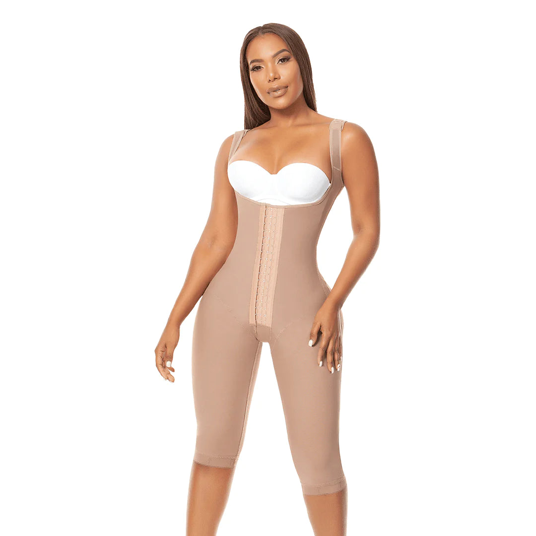 BBL Liposuction Hourglass style with small waist and big hips Post Surgery & Daily Use 3032